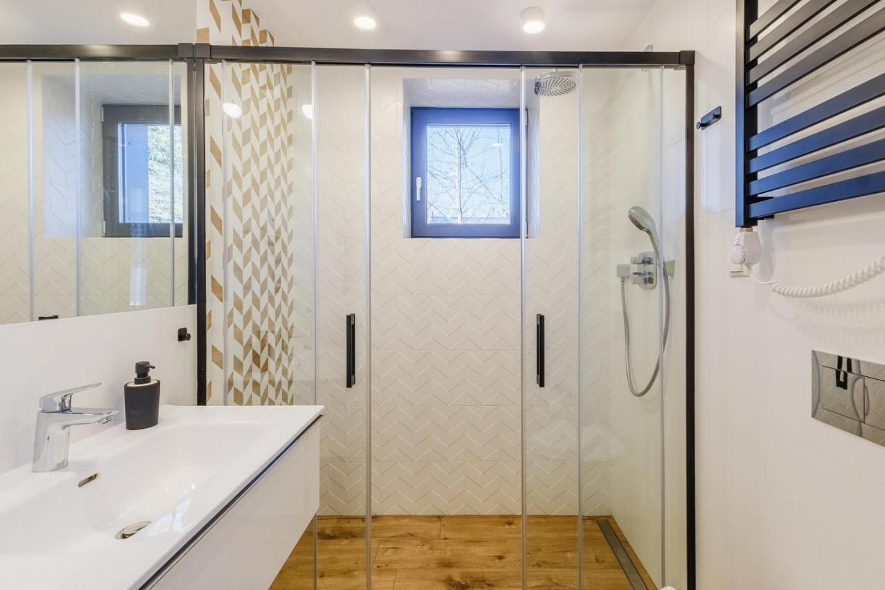 Rezydencja Ornak 5 - Stylowe Apartamenty Z Balkonami I Jacuzzi, 5 Min Pieszo Do Krupowek, Izby Podhalanskie Zakopane Bagian luar foto