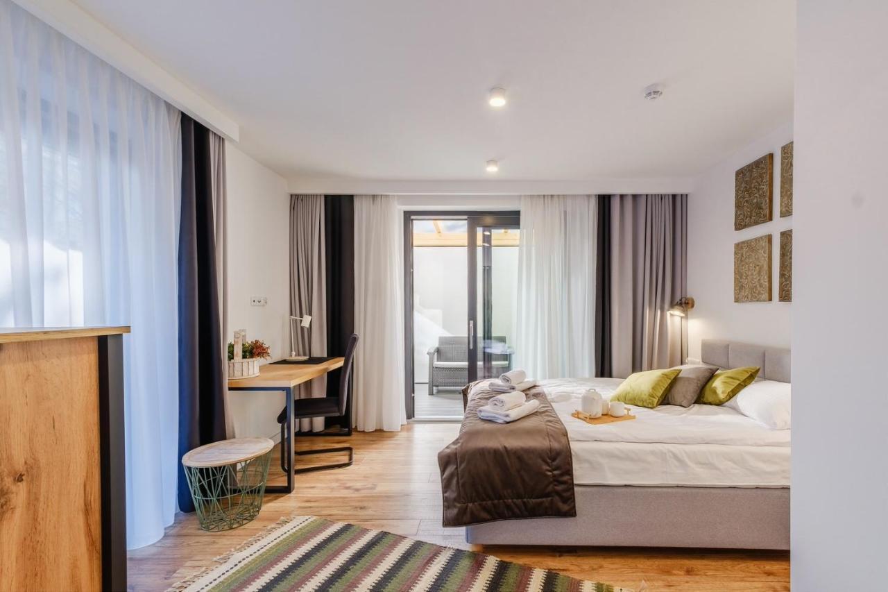 Rezydencja Ornak 5 - Stylowe Apartamenty Z Balkonami I Jacuzzi, 5 Min Pieszo Do Krupowek, Izby Podhalanskie Zakopane Bagian luar foto