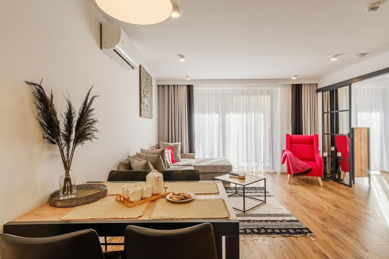 Rezydencja Ornak 5 - Stylowe Apartamenty Z Balkonami I Jacuzzi, 5 Min Pieszo Do Krupowek, Izby Podhalanskie Zakopane Bagian luar foto